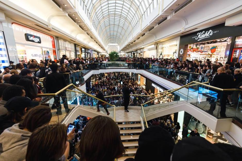 Lil_Yachty_upstairs_crowd_Chadstone_1024x1024